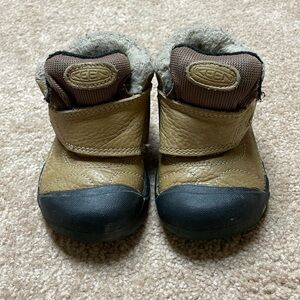 Keen toddler size 6 Kootenay boot